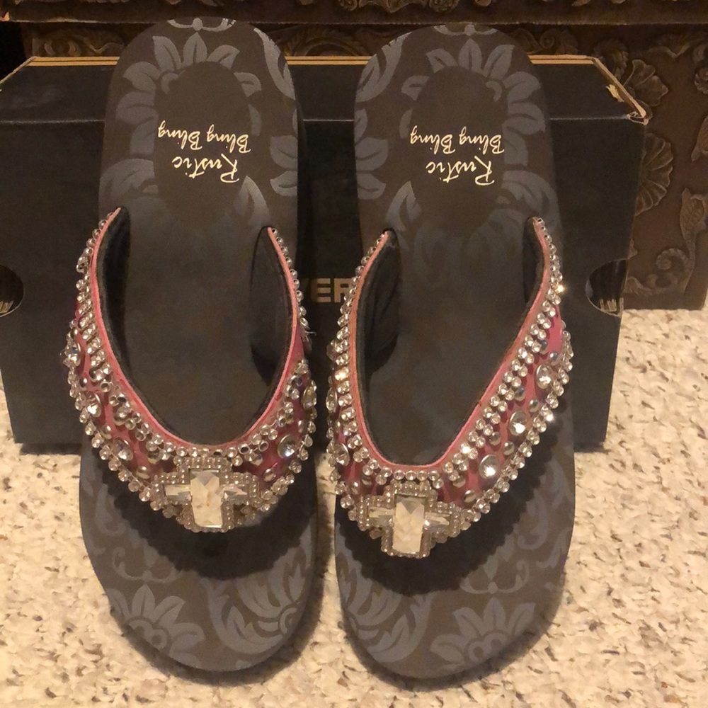 Wedge flip flops
